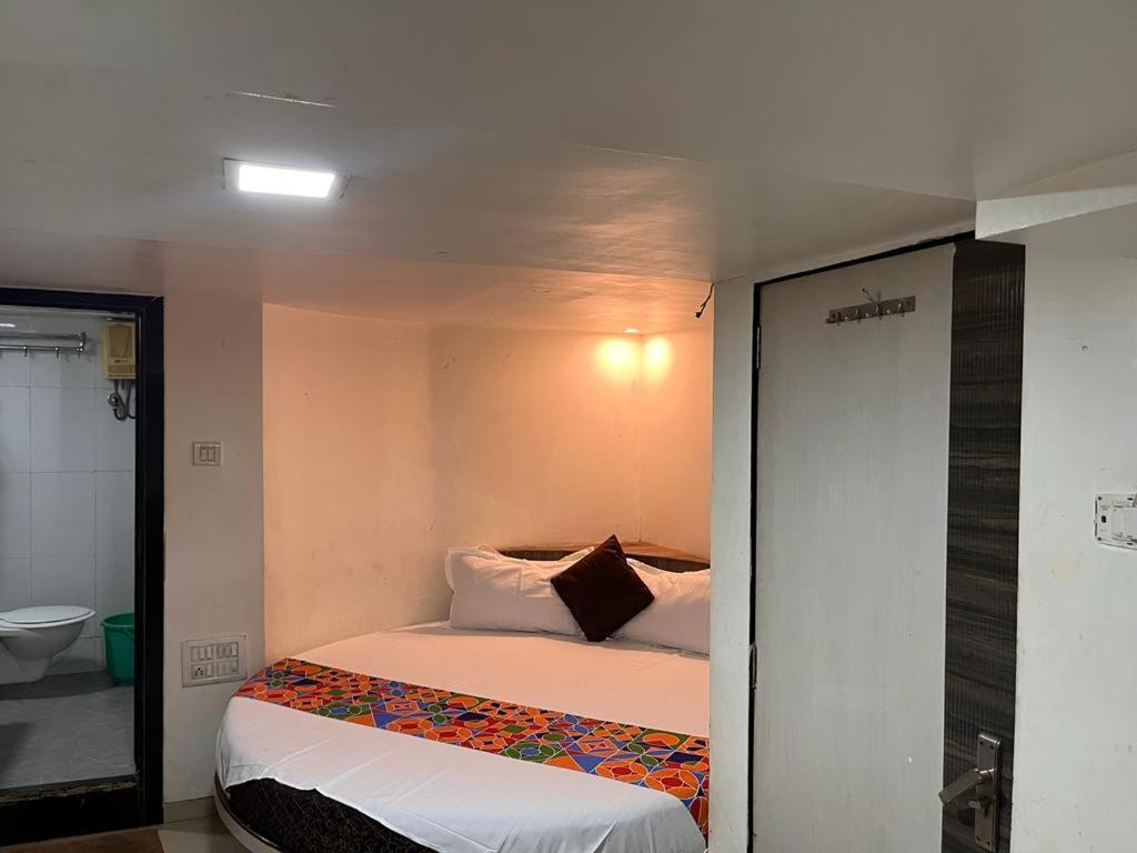 Hotel Havana ムンバイ エクステリア 写真